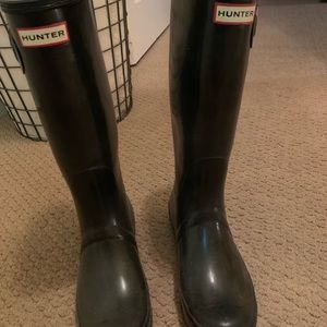 Black hunter rain boots
